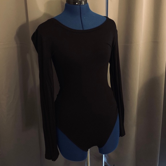 scoop-neck bodysuit - Picture 2 of 3